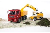 Leketøysbil - Bruder MAN TGA Byggelastebil med Liebherr gravemaskin lekesett - 02751