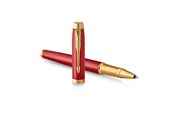 Skrive- & Tegneverktøy - Parker IM Rollerball Pen | Premium Red Lacquer with Gold Trim | Fine Point with Black Ink Refill | Gift Box - 2143647