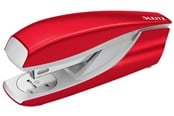 Skrivebordstilbehør - Leitz Stiftemaskin WOW 5502 30 ark Rød - 55021026