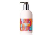 Kroppspleie - Molton Brown Patchouli & Saffron Nourishing Body Lotion – 300 ml. - 008080041562