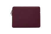 Veske/Hylster/Sekk til bærbar PC - Pipetto Classic Fit Sleeve - MacBook Neo 13 (A18 Pro) - Burgundy - P069-147-AN
