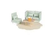 Dukker, Bamser & Utstyr - Micki Lundby lounge-sett med modulsofa (3 seksjoner), bord, teppe og plantepotte (Alder 3+). - 18371