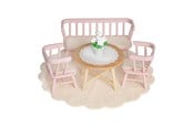 Dukker, Bamser & Utstyr - Micki Lundby spisestue med rosa benk, 2 stoler, bord, teppe, blomst, duk, puter - 18375