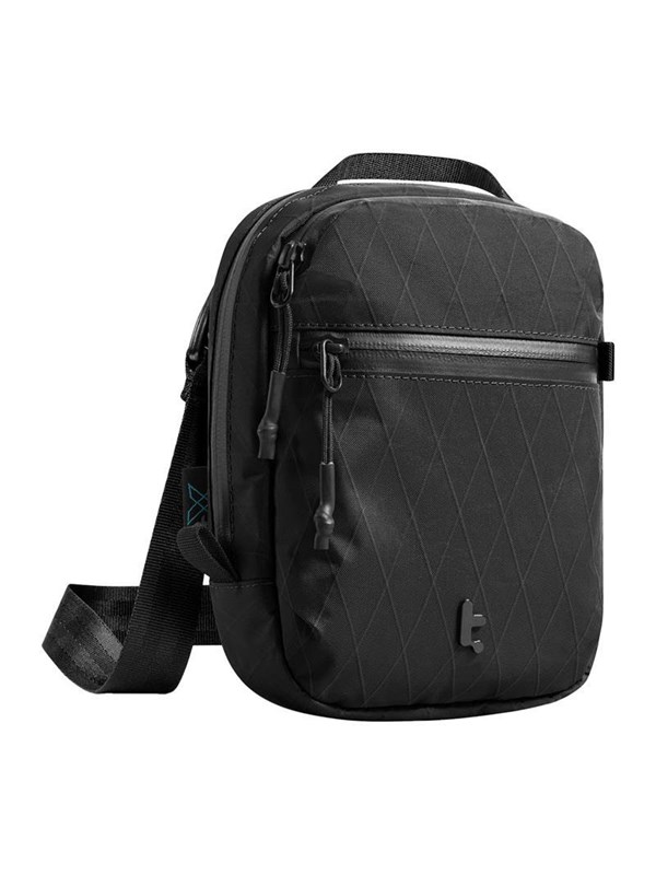 Tomtoc Aviator-T37 travel bag with shoulder strap
