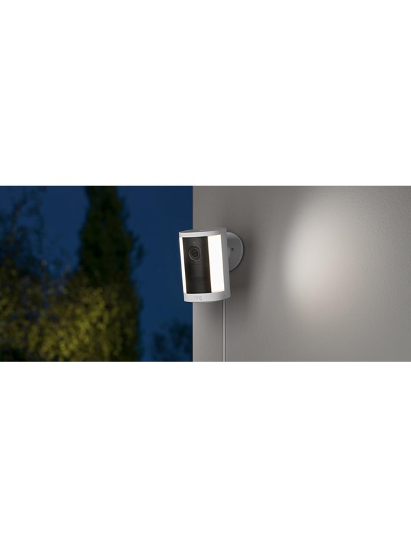 Ring Spotlight Cam Plug-in – Retinal 2K – Black