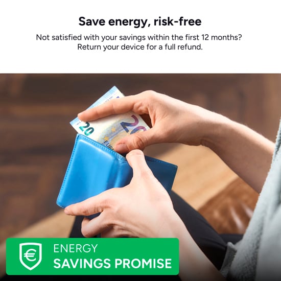 Person legger eurosedler i lommebok som illustrerer risikofri energisparing med tado° Energy Savings Promise